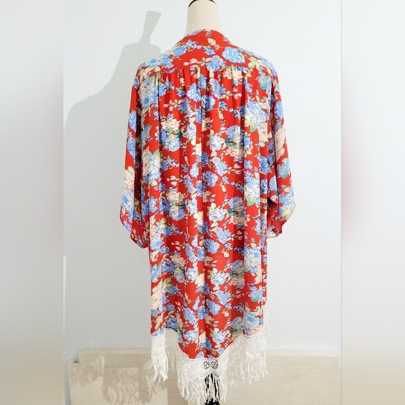 UMGEE Pretty Perfect Floral Bell Sleeve Open Front Kimono Red Fringe Size S/M - Picture 4 of 8